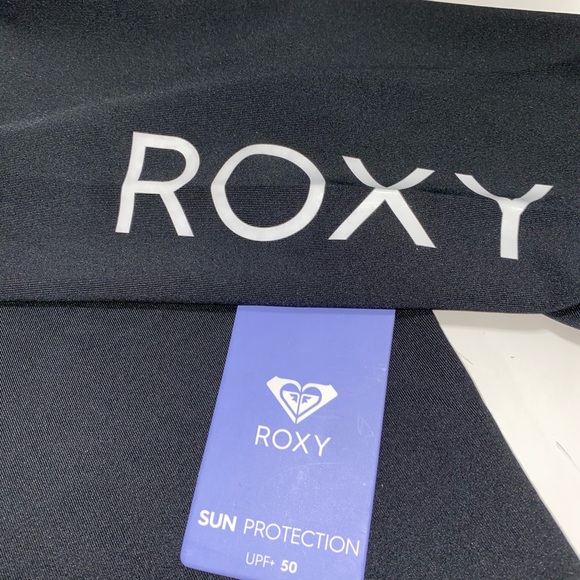 NWT Roxy Rashguard  New - Picture 5 of 6